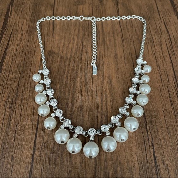 Jewelry - Faux Fancy Necklace